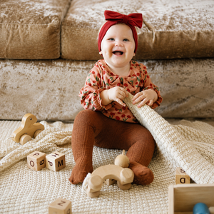 Chaussettes leggings Teddy taille 3Y pour bébés, offrant un confort léger, une douceur respirante et une élasticité douce pour une croissance active. - Product Image 3