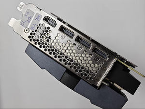 Tarjeta Gráfica Gaming GeForce RTX 3090 de 24GB GDDR6X PCI Express para Computadora de Escritorio/Estación de Trabajo, Refrigerada por Ventilador - Product Image 4