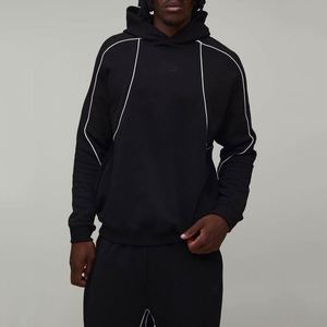 Sweat-shirt à capuche noir et blanc avec bordure contrastée, ensemble de survêtement personnalisé pour homme en deux pièces - Product Image 3