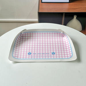 Tapete Plegable Portátil Antideslizante de Cuero PU para Alimentación de Mascotas, Impermeable y Antiderrames, Elevado para Mayor Comodidad de Perros y Gatos - Product Image 4