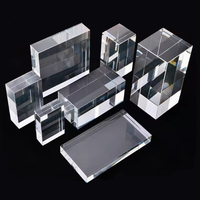 Bloc de cube en cristal gravé au laser 3D unique Souvenir gravé personnalisé et artisanat en cristal fabriqué à la main