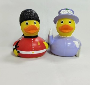 <span class=keywords><strong>Canard</strong></span> jaune jouet de bain dessin animé de haute qualité <span class=keywords><strong>canard</strong></span> flottant matière plastique propre et bon prix d'usine personnalisé vente en gros - Product Image 4