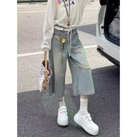 Jeans déchirés tendance de sept pouces en stock avec motifs cœurs d'ours mignons et attaches en dentelle, ludiques et accrocheurs