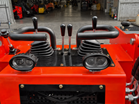 Mini-chargeuse compacte sur chenilles multifonctionnelle CYV Factory Direct avec pompe moteur pour jardinage, agriculture et aménagement paysager