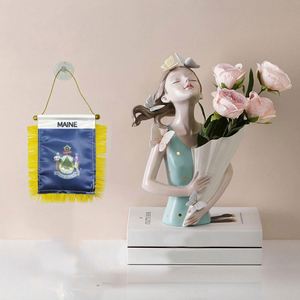 Bandera de Coche Personalizada del Estado de Maine en Satén con Borlas Amarillas, Gráfico Impreso Digitalmente - Product Image 2