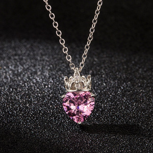 European and American Fashion Queen <strong>Necklace</strong> Retro <strong>Crown</strong> Peach Heart <strong>Pendant</strong> Love <strong>Necklace</strong> - Product Image 4