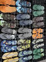 CD-228 Vente en gros à prix réduit en stock, tongs en EVA à imprimé floral pour adultes, femmes, enfants, couleurs et tailles variées, taille US 5-12