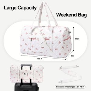 Grand sac de voyage matelassé à fleurs avec nœud rose, sac de sport portable léger pour femme - Product Image 2