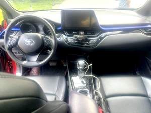 <span class=keywords><strong>Toyota</strong></span> <span class=keywords><strong>C</strong></span>-<span class=keywords><strong>HR</strong></span> Usado con Arquitectura TNGA, Frenado Activo, Control de Crucero Adaptativo, Mantenimiento de Carril y Visión 360 °   Imagen Panorámica - Product Image 2