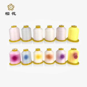 특수 UV 변색사 자수용 폴리에스터 실, 직조 DIY 패션 디자인용 UV 원사 150d/2 - Product Image 1