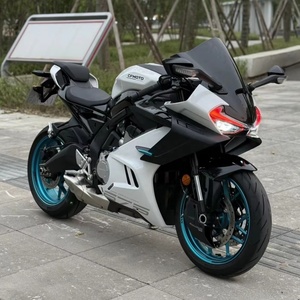 Motocicleta Deportiva Usada Supr Gasolina 675SR 675cc Refrigerada por Agua, Motor de Tres Cilindros en Línea, Apta para Conductores Experimentados - Product Image 1