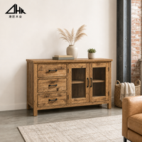 Buffet en chêne rustique avec trois tiroirs et deux portes vitrées pour le rangement dans le salon, livré en kit