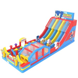 Castillo Inflable Comercial Grande con Temática de Erizo Azul para Alquiler en Eventos - Product Image 1
