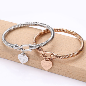 <span class=keywords><strong>Bracelet</strong></span> personnalisé en acier inoxydable <span class=keywords><strong>avec</strong></span> gravure <span class=keywords><strong>de</strong></span> l'<span class=keywords><strong>arbre</strong></span> <span class=keywords><strong>de</strong></span> <span class=keywords><strong>vie</strong></span>, plaqué or, cadeau d'anniversaire pour unisexe, best-seller - Product Image 5