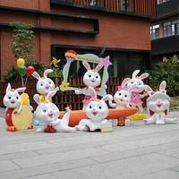 Sculpture de lapin de dessin animé assis en plastique renforcé de fibres de verre, grandes décorations pour maternelle, centre commercial, hôtel