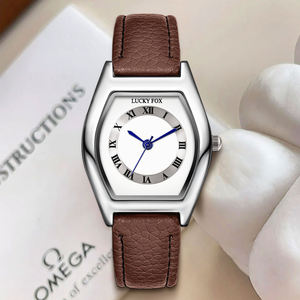 LUCKY FOX Reloj de cuarzo de lujo para mujer con diseño de moda simple Caja ovalada Números romanos y cinturón Reloj estilo encanto - Product Image 2