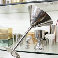 Verre à Martini Personnalisé Certifié ISO9001 - Acier Inoxydable 304, Design en Forme d'Entonnoir, Parfait pour les Cadeaux de Mariage et d'Événements