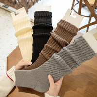 Jambières d'hiver en tricot blanc pour femmes Chaussettes de mollet antidérapantes avec logo sur le corps et les poignets pour un usage quotidien
