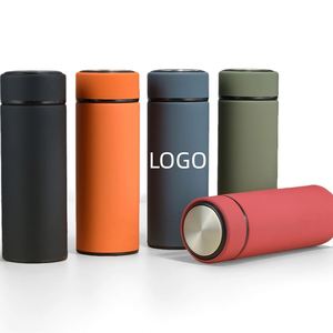 Bouteille d'eau isotherme intelligente en acier inoxydable avec affichage LED de la température - Product Image 1