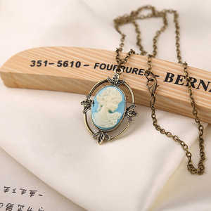 Collar al por mayor vintage Katherine Beauty Head Pendant, joyería retro de moda, collar de The Vampire Diaries para hombres y mujeres - Product Image 4
