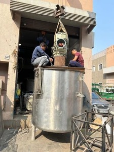 Tanque de mezcla higiénico de acero inoxidable para mezcla de líquidos Tamaños y acabados personalizados - Product Image 3