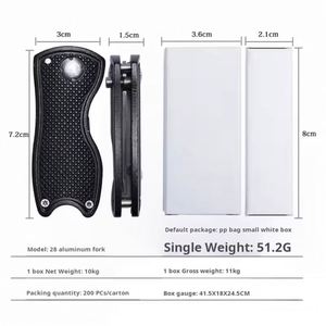 Outil de réparation de divots de golf rétractable multicolore en acier inoxydable avec marqueur de balle personnalisé - Product Image 4