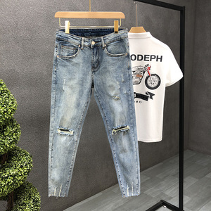 Jeans pour hommes en denim à bords effilochés, coupe slim, vente en gros - Product Image 1
