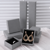 Boîte à bijoux rigide en carton gris prête à être expédiée, de forme octogonale, avec estampage, finition brillante/mate