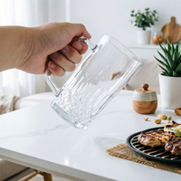 Chopes à bière en verre vierges avec logo personnalisé et base gravée, trois tailles disponibles, pour coffret cadeau de festival assorti