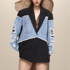 Nuevo Traje de Verano para Mujer, Estilo Británico, con Parches de Mezclilla y Diseño Desgastado - Product Image 1