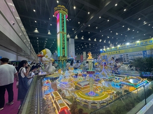 Torre de Caída Libre Giratoria para Parque de Atracciones, Fabricada en China, Personalizable, para Adultos, Estilo Carnaval - Product Image 5