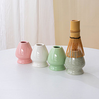 Ensemble complet de préparation du matcha Astief, fouet en bambou traditionnel, bol en céramique style cerise coloré et support pour fouet, rose