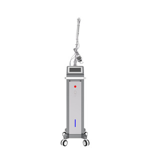 เครื่องเลเซอร์ CO2 แบบเคลื่อนที่ได้ สำหรับศูนย์ความงาม ใช้รักษารอยแผลเป็นจากสิว และฟื้นฟูช่องคลอด - Product Image 1