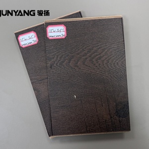 พื้นไม้เนื้อแข็งหนา 28 มม. สำหรับโรงงาน แผ่นไม้อัดปูพื้นรถบรรทุก 19-21 ชั้น ไม้อัดปูพื้นตู้คอนเทนเนอร์เหล็ก - Product Image 5