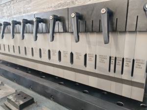 Processamento de chapa metálica e alta precisão totalmente automática ventosa flexível Bending Center Painel Bender - Product Image 3