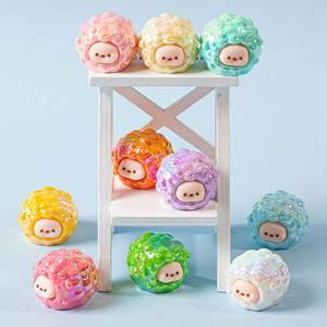 Arc-en-ciel Bonbons Lapin Lumineux Kiki Résine Charmes Porte-clés Voiture Ornement Suspendu Sacs Aveugles Faits Maison Petites Pièces Moe - Product Image 1