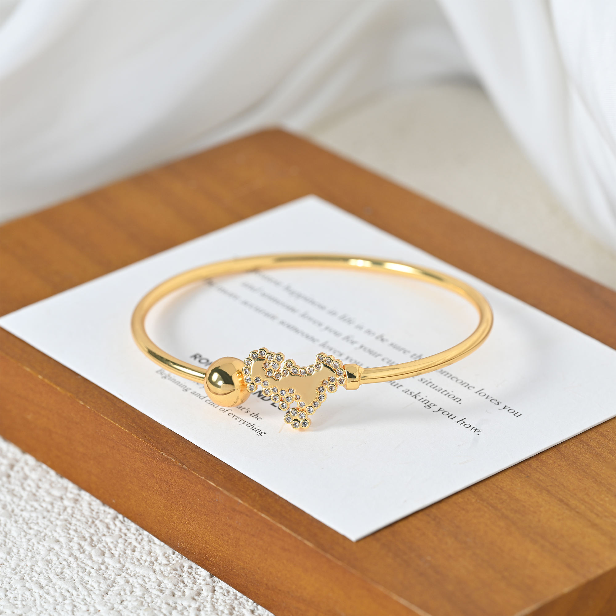 Bracelet bébé doré 2