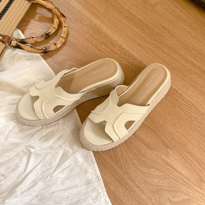 Sandales compensées d'été pour femmes à plateforme, bout ouvert et design ajouré, idéales pour la plage décontractée et les activités quotidiennes en extérieur - Product Image 2