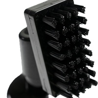 Brosse de nettoyage de clubs de golf personnalisée en gros avec réservoir d'eau intégré, brosse de nettoyage à pulvérisation d'eau pour le golf