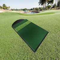 Tapis de golf avec plateau à balles intégré