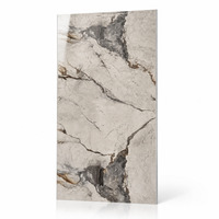 Panneau mural en PVC marbré classique européen avec revêtement UV, finition brillante, imperméable, imprimé avec des détails de veines, panneau rigide plat, pour hôtel et maison