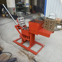 Petite machine manuelle à faible coût pour la fabrication de briques en argile, presse à blocs emboîtables pour petit atelier