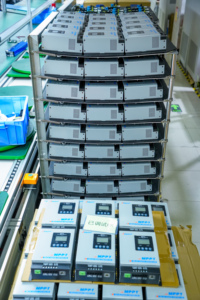 Trung Quốc Nhà sản xuất 12V 24V 48V DC năng lượng mặt trời hệ thống MPPT năng lượng mặt trời sạc điều khiển cho LiFePO4 kín Gel AGM ngập pin lithium - Product Image 6