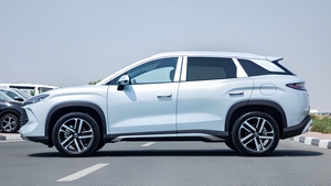 Auto Eléctrico BYD Song L DM-i 2025 de Cuatro Ruedas - Product Image 5