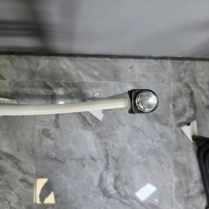 Porte-serviettes personnalisable de qualité professionnelle pour les projets de rénovation à grande échelle - Product Image 3