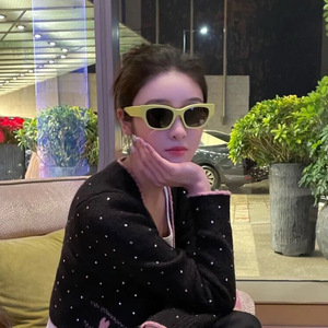 แว่นกันแดดสไตล์เรโทร ป้องกันรังสียูวี สำหรับกิจกรรมกลางแจ้ง แว่นกันแดดผู้หญิงระดับไฮเอนด์ แฟชั่น - Product Image 3