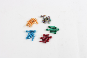 Conjunto de 6 Parafusos para Guidão de Bicicleta MTB, Parafusos de Aço Inoxidável Coloridos Revestidos de Titânio M5*18MM - Product Image 5