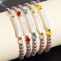 Bracelet en acier inoxydable plaqué or 18 carats avec perles baroques, perles de riz lavande, verre bicône et zircone pour usage quotidien – Vente en gros