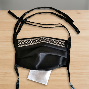 Accesorios Faciales de Diseño Moderno con Bordado a Mano - Product Image 3