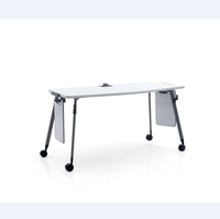 Bureau d'entraînement mobile, table de travail scolaire roulante avec panneaux latéraux suspendus
